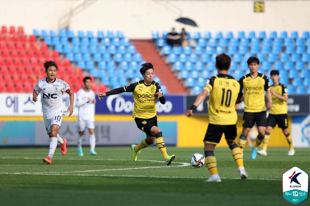 '발로텔리 해트트릭' 전남, 이랜드 3-0 제압…K리그2 선두 탈환