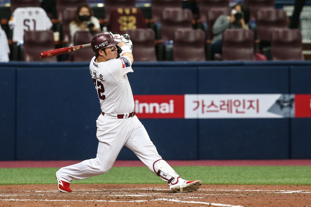 '18일 만에 홈런' 박병호 "내 스윙 찾아갈 수 있게 노력 중"