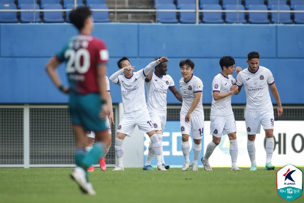 '김경중 결승골' 안양, 대전 꺾고 5경기 만의 승리…2위 도약