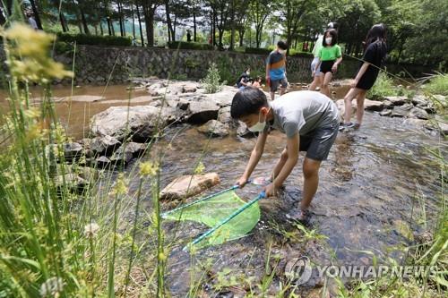 [사진톡톡] 초여름 무더위와 이른 장마