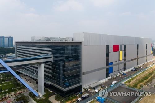 대만 TSMC, 미국 이어 일본에도 대규모 투자…고민깊은 삼성전자