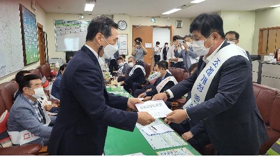 건설업계 "경기도의 100억원 미만 공사 표준시장단가 적용 반대"