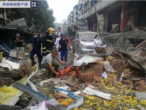 중국 후베이 시장서 가스폭발로 150명 사상…폭격 맞은 듯 처참(종합)
