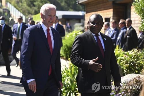 라마포사 남아공 대통령, "코로나 백신 특허 면제" 재강조