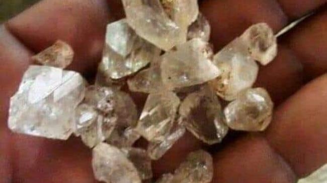 남아공 남동부 마을서 '다이아몬드 발견' 소동