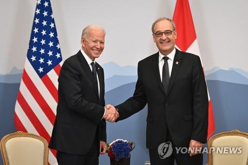 바이든, 미러 정상회담 앞서 제네바 도착…스위스와 양자회담