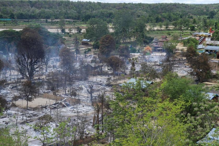 미얀마군, 무장주민들과 충돌 후 마을 불태워…80대 노부부 사망