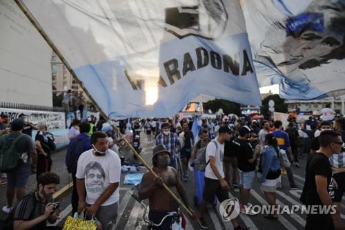 마라도나 과실치사 혐의 간호사측 "의사들이 죽였다"