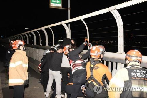 서울시, 한강 투신 막은 고교생 등 6명 표창(종합)