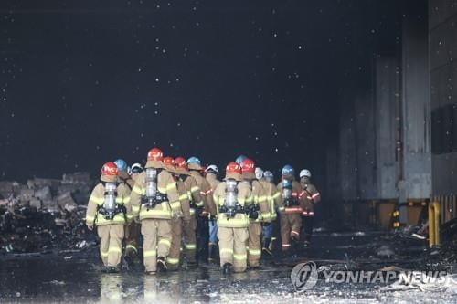 [2보] 48시간만에 끝내 시신으로…화재현장서 실종 소방관 유해 발견