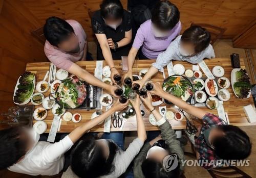 새 거리두기 '풍선 효과' 어쩌나…비수도권 자치단체 방역 고심