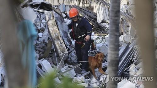 美플로리다 12층아파트 한밤중 일부 붕괴…"51명 소재파악 안돼"(종합2보)