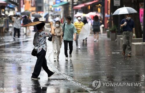 대구·경북 구름 많고 일부 지역 소나기…내륙엔 우박 주의