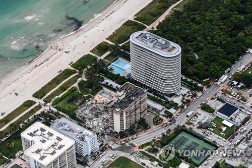 폭격 맞은 듯 10여초만에 와르르…한밤중 '미국판 삼풍' 참사(종합)