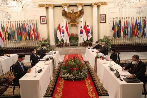 정의용 만난 조코위 대통령 "한국의 투자에 매우 만족"(종합)