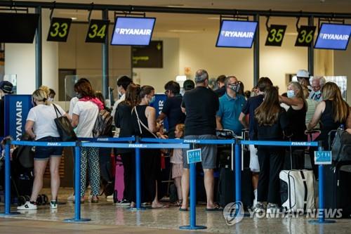 공포의 델타변이…각국, 확진자 증가세에 앞다퉈 방역 강화