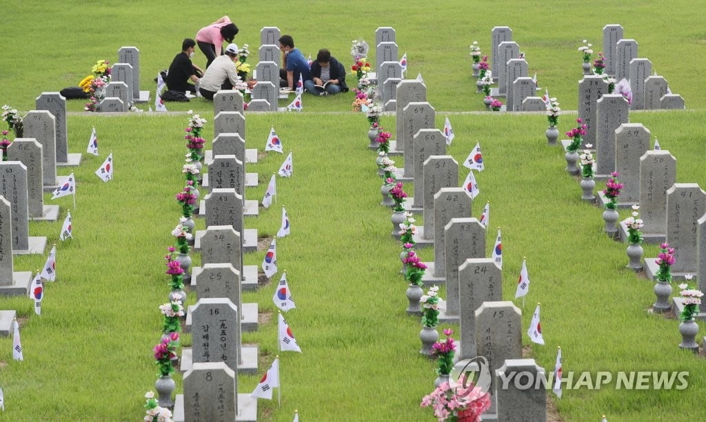 [날씨] 현충일 낮 30도 안팎 더위…일부 내륙 소나기