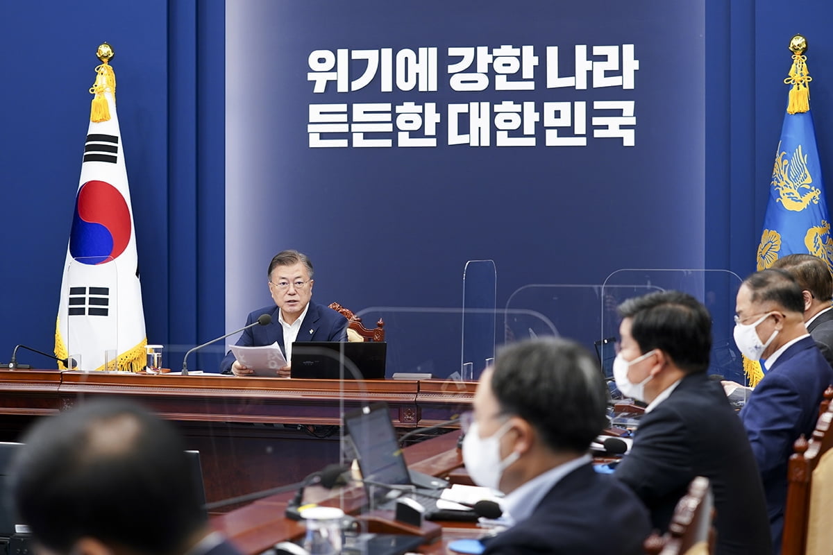 문 대통령, 이준석에 축하 전화 "아주 큰 일 하셨다"