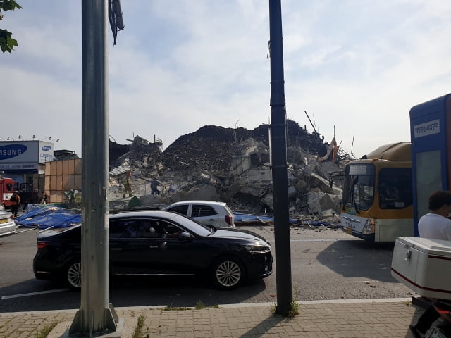 [속보] 광주 건물 붕괴사고 대응 2단계…매몰 추정