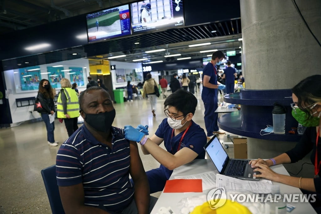 영국 봉쇄 전면해제 연기…전 세계 변이 확산에 비상