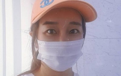 룰라 김지현, 백신 접종 때도 포기 못한 명품 모자 "이제 마음이 편하네" [TEN★]