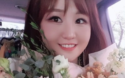 윤수현, '꽃길'로 베트남 진출…현지 국영방송국서 소개
