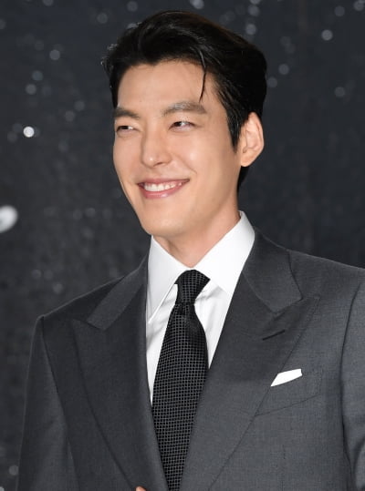 [TEN 포토] 김우빈 '꿀 떨어지는 꽃미소'