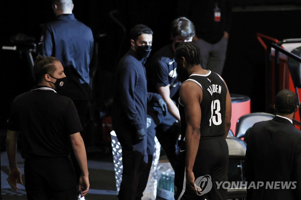 NBA 브루클린, 밀워키와 '스타 군단' 대결서 1차전 승리