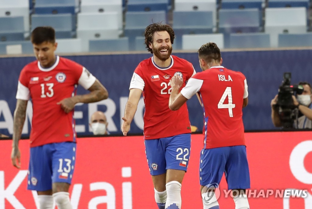 칠레, 볼리비아 1-0 잡고 코파 첫 승…브레레턴 A매치 데뷔골