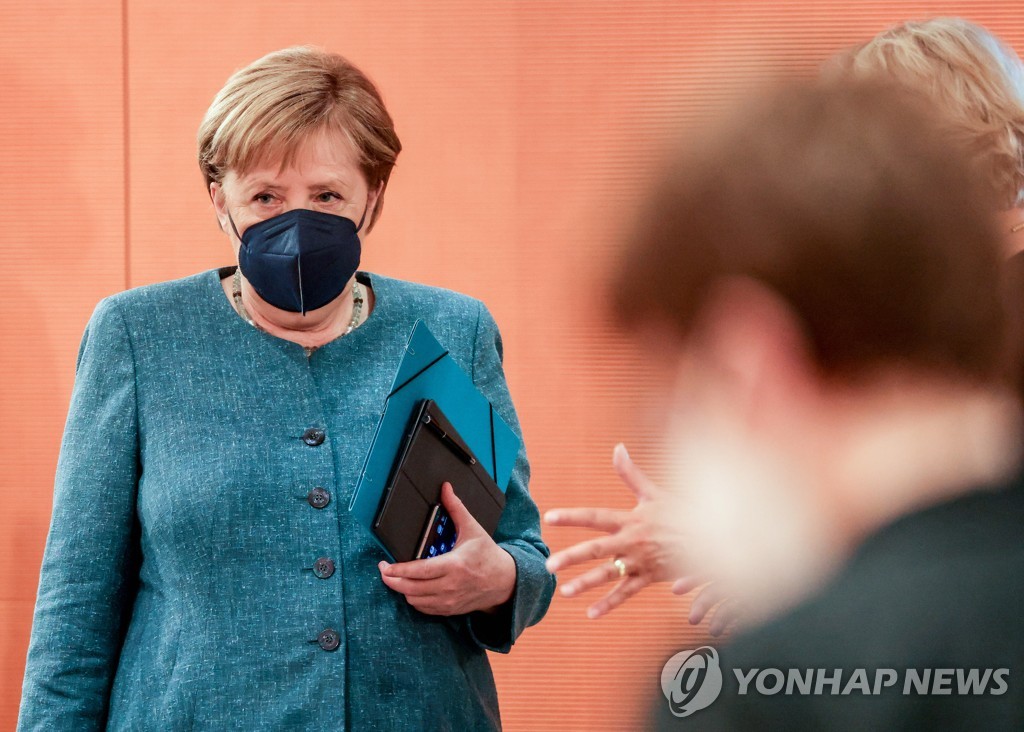 스티글리츠 "독일, 전세계 인질로…코로나백신 지재권 면제해야"