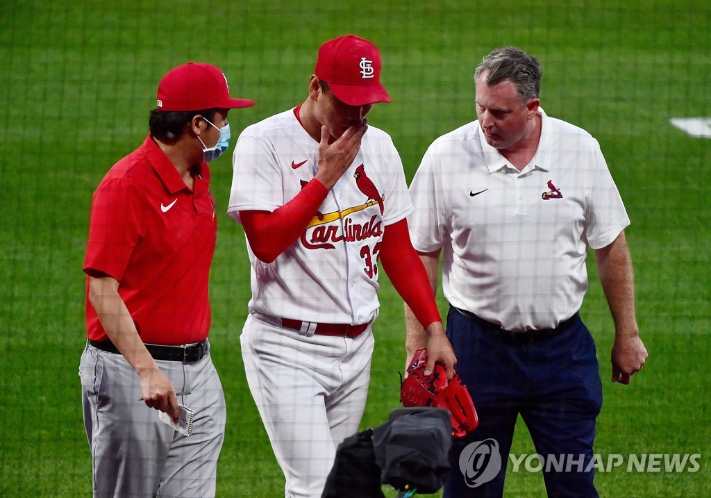 실트 감독 "김광현 주루 중 허리 통증…심각한 부상은 아냐"