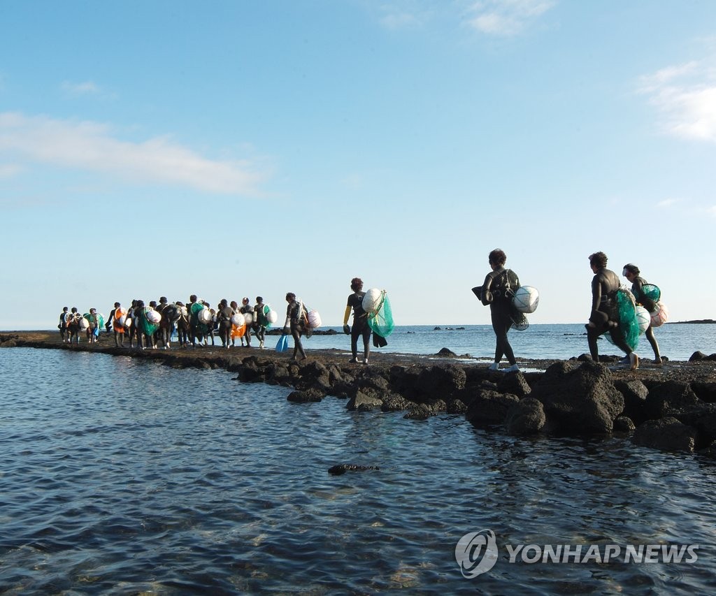 [다시! 제주문화](12) 삶과 죽음의 경계…제주 해녀는 간절히 소망한다