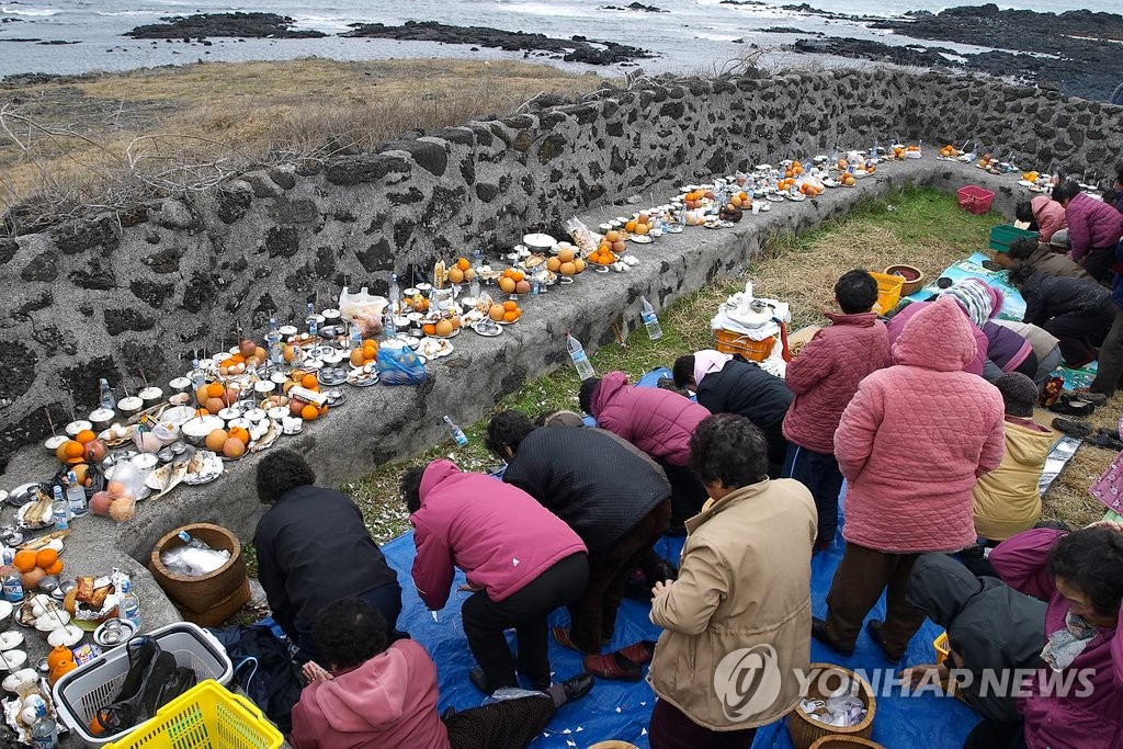 [다시! 제주문화](12) 삶과 죽음의 경계…제주 해녀는 간절히 소망한다