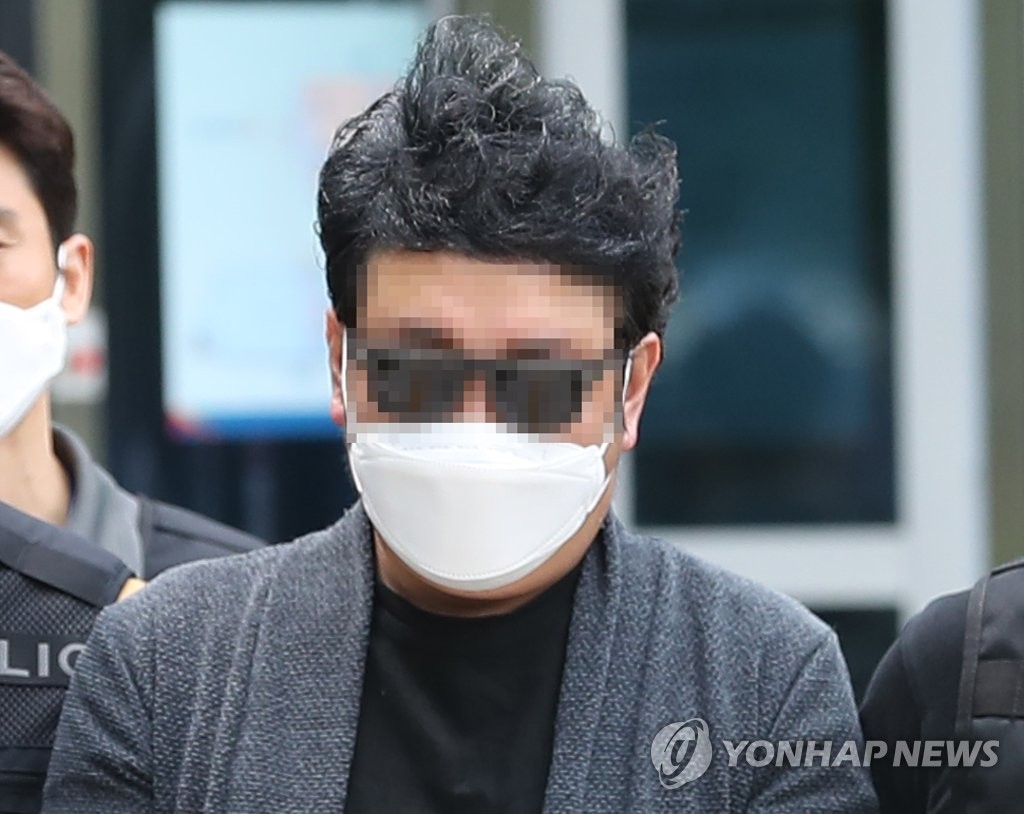 '경비원 갑질·폭행' 입주민, 징역 5년형 선고에 상고