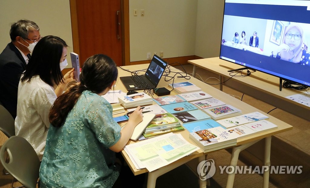 한국-러시아 37개 출판사, 온라인으로 첫 기업 간 거래