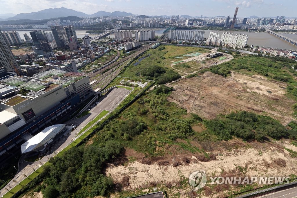 유휴부지까지 '영끌'…與 "이달말까지 추가 공급책"