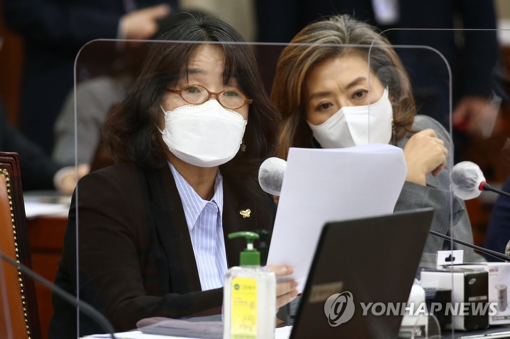 與, '부동산 의혹' 윤미향·양이원영 제명…의원직은 유지(종합)