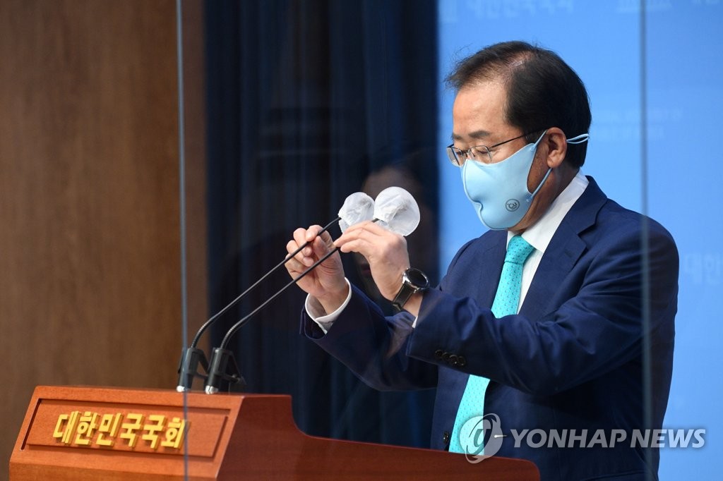 '강경보수' 홍준표의 귀향…野 통합에 촉매제? 리스크?