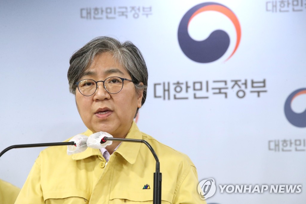 美정부 제공 얀센백신 일부 도서지역 주민에 접종…해군함정 활용