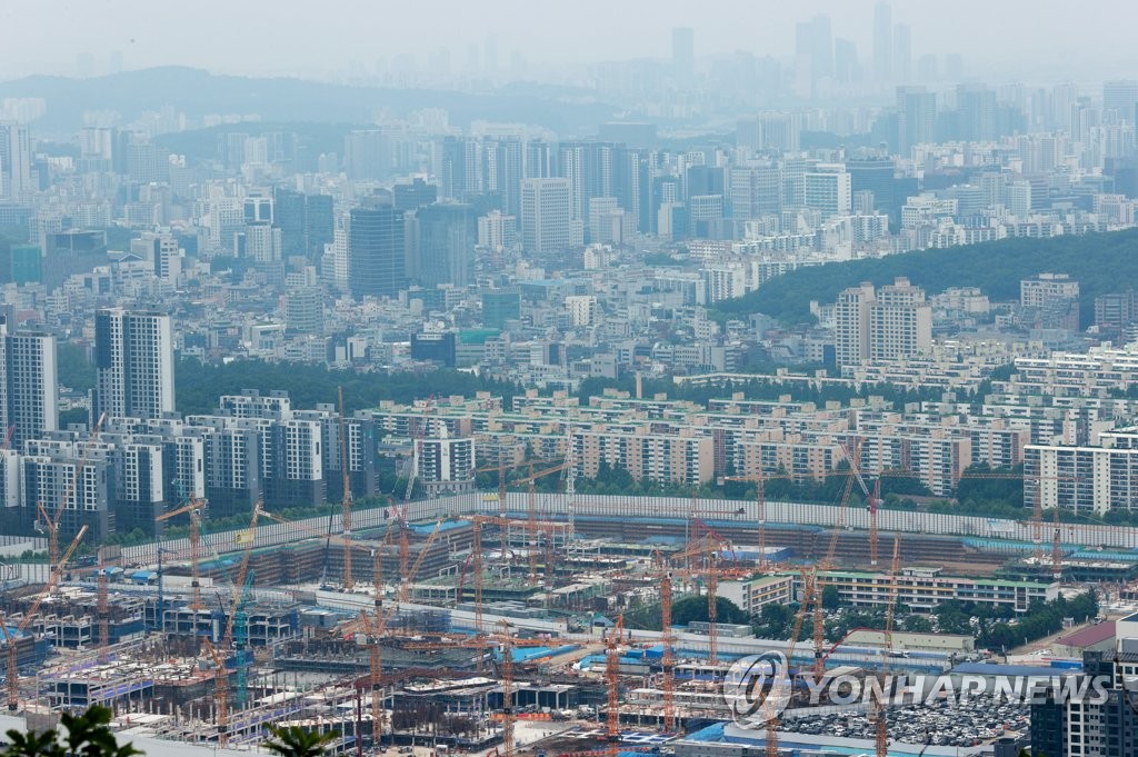 재건축 기대감에…서울 노후 아파트값 상승률, 신축의 2배