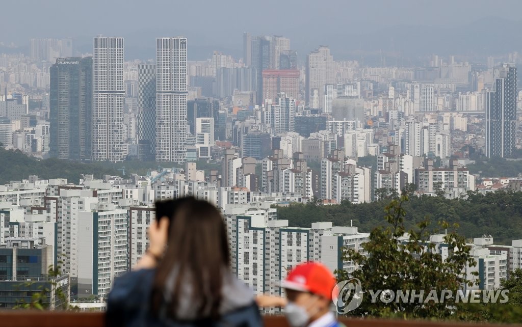 서울 아파트값 4주 연속 0.1%대 상승…서초구 전셋값 '껑충'