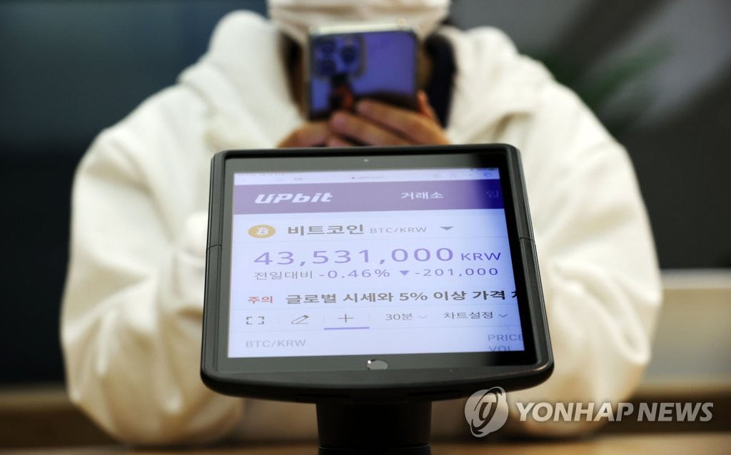 '잔인한 5월' 코인 거래소 앱 사용 주춤