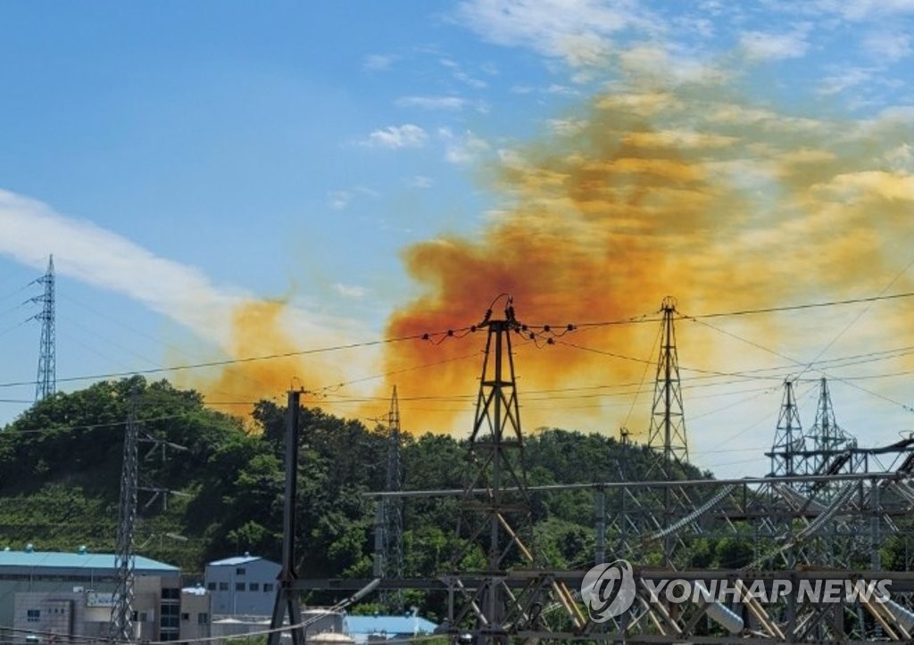 울산 폐산 처리업체서 노란 연기 다량 발생…주민들 화들짝(종합)