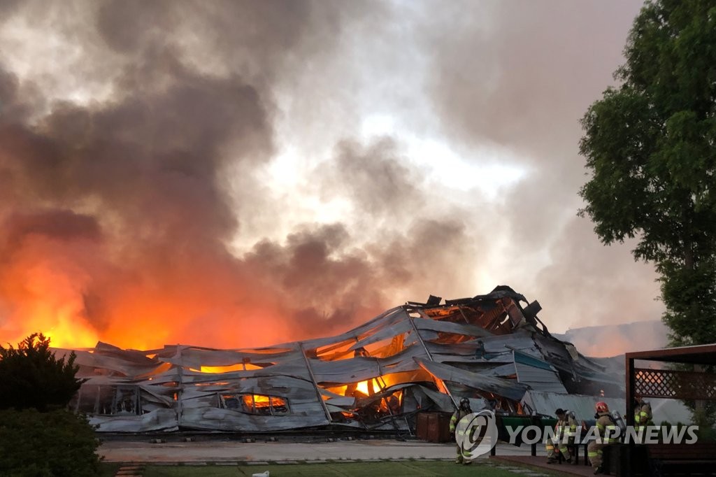 광주 평동산단 냉장고 제조업체 화재…인명피해 없어(종합)