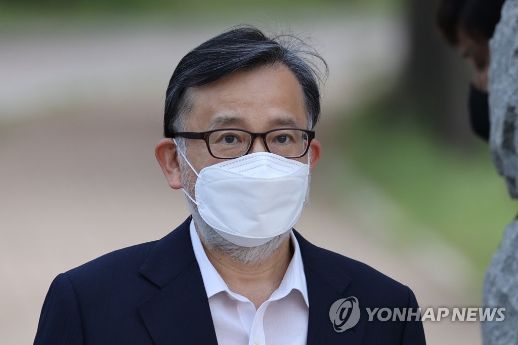 검찰, '김학의 사건' 관여 의혹 조국 참고인 신분 소환조사(종합)