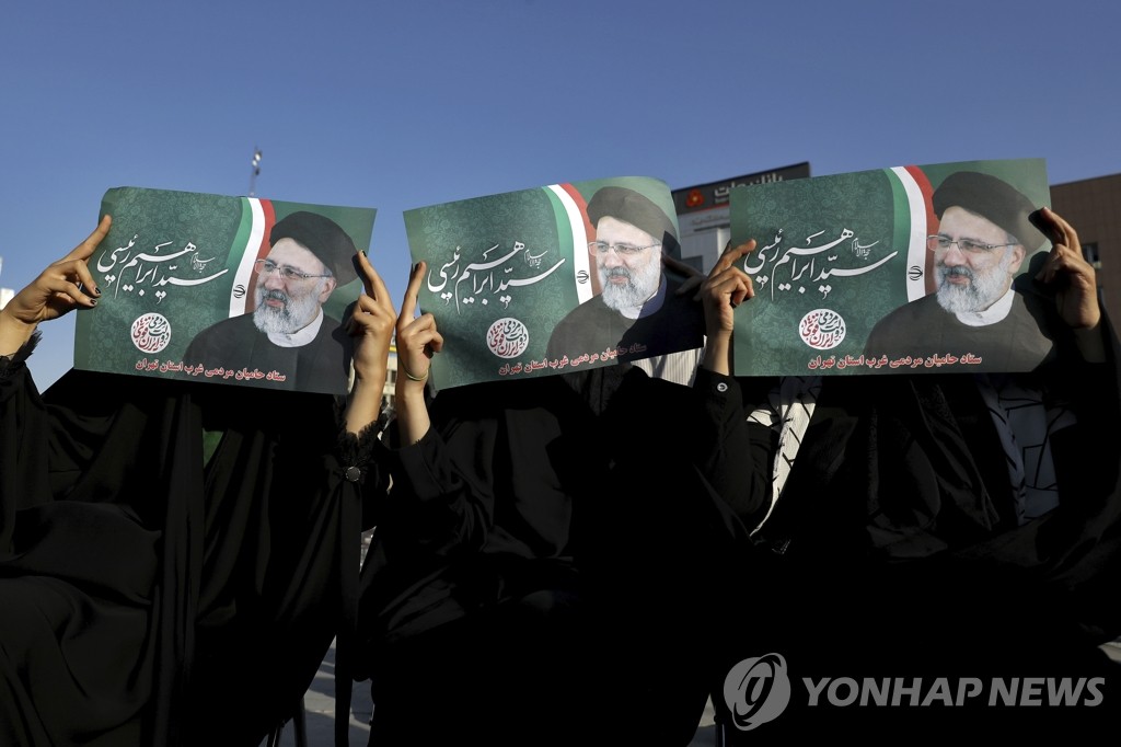 이란 대선 후보 3명 사퇴…"라이시 vs 헴마티 2파전"(종합)