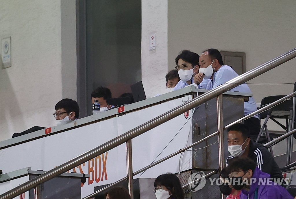 김학범호 완성할 와일드카드는…"수비 중심축·베테랑 골잡이"