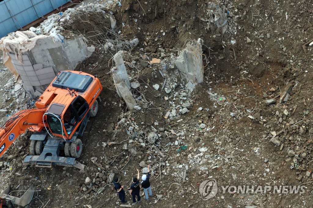 최춘식 "붕괴참사, 공사 감리자 지정 절차 어겼다…유착 의혹"