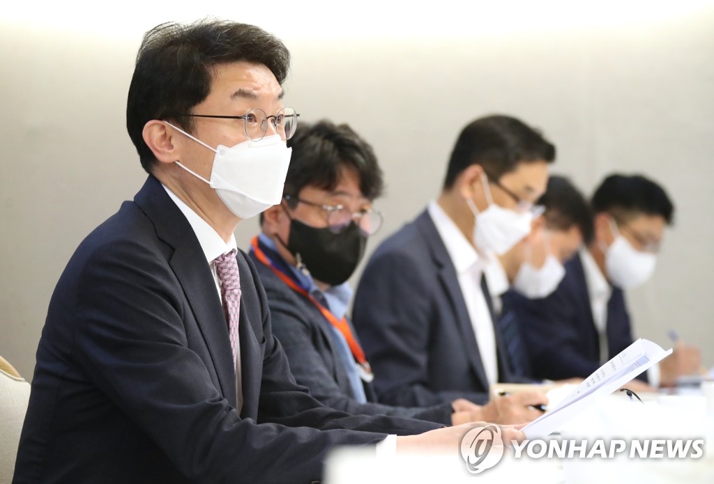 노동시장 경쟁력 9계단↓…기재차관 "직업훈련 중요도 인식 약화"