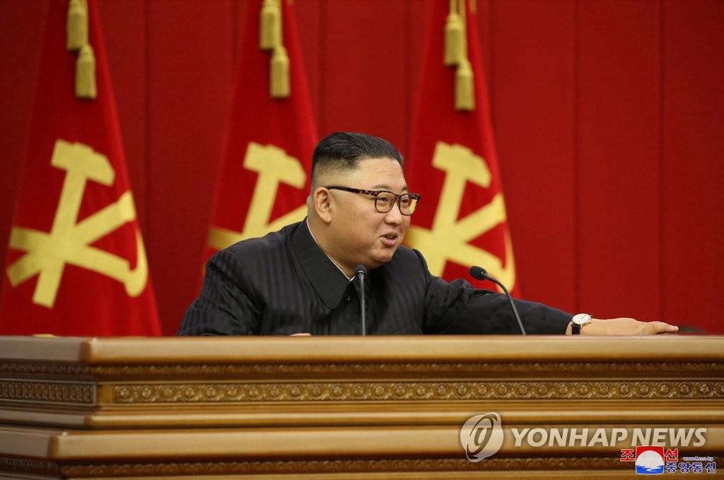 김정은, 이란 대통령 당선인에 축전…"친선 확대·자주권 수호"